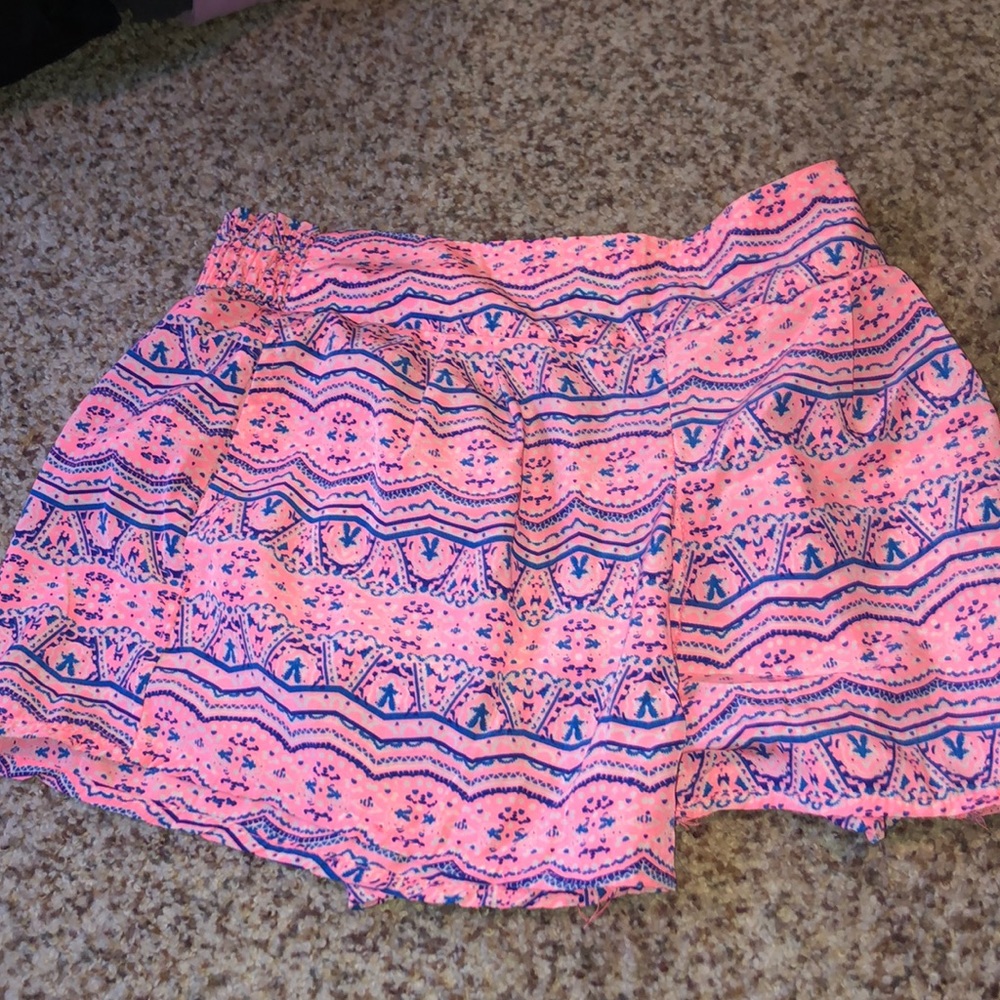 Shorts very colorful!